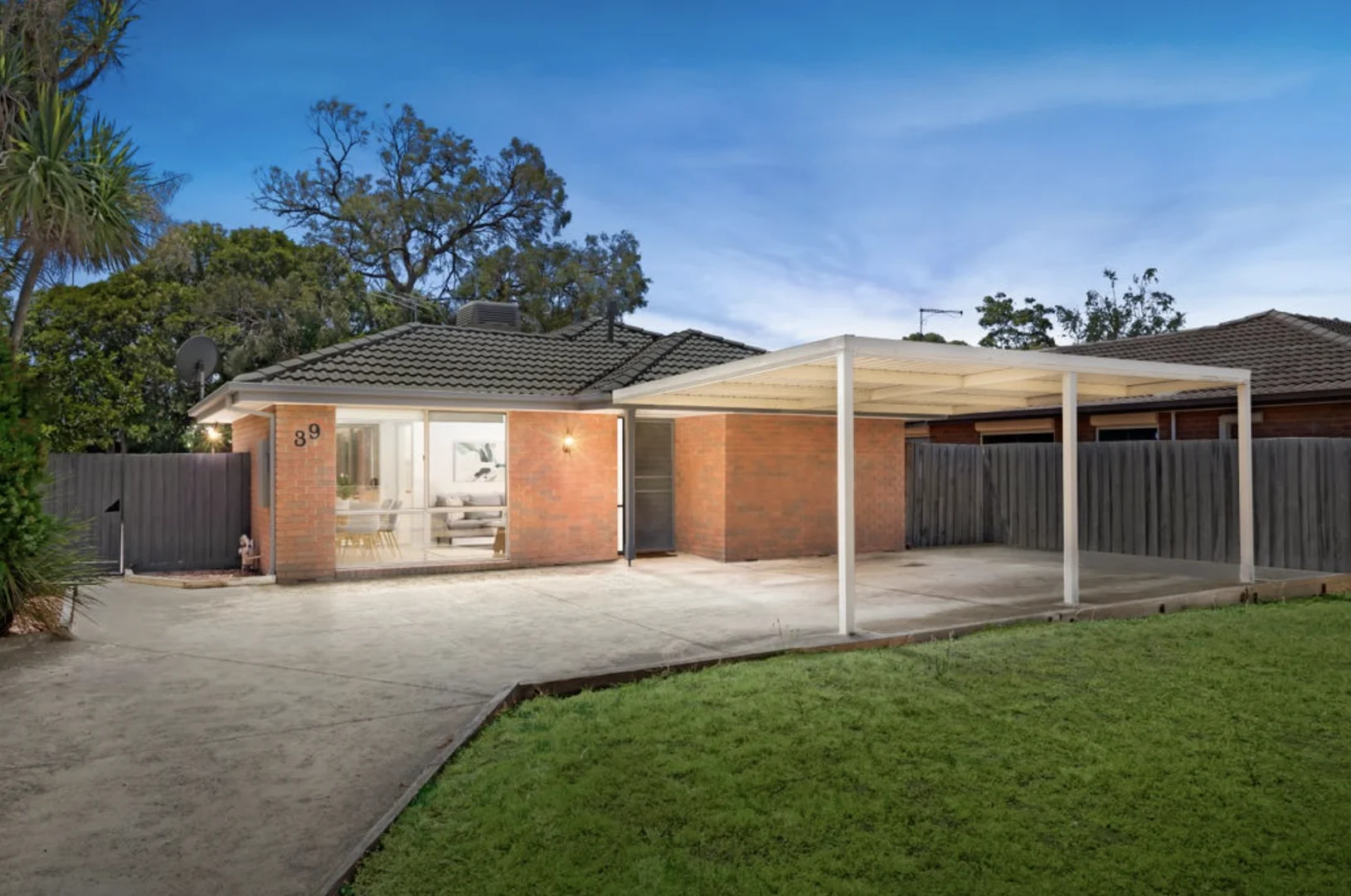 39 Cunningham Drive, Mill Park VIC 3082