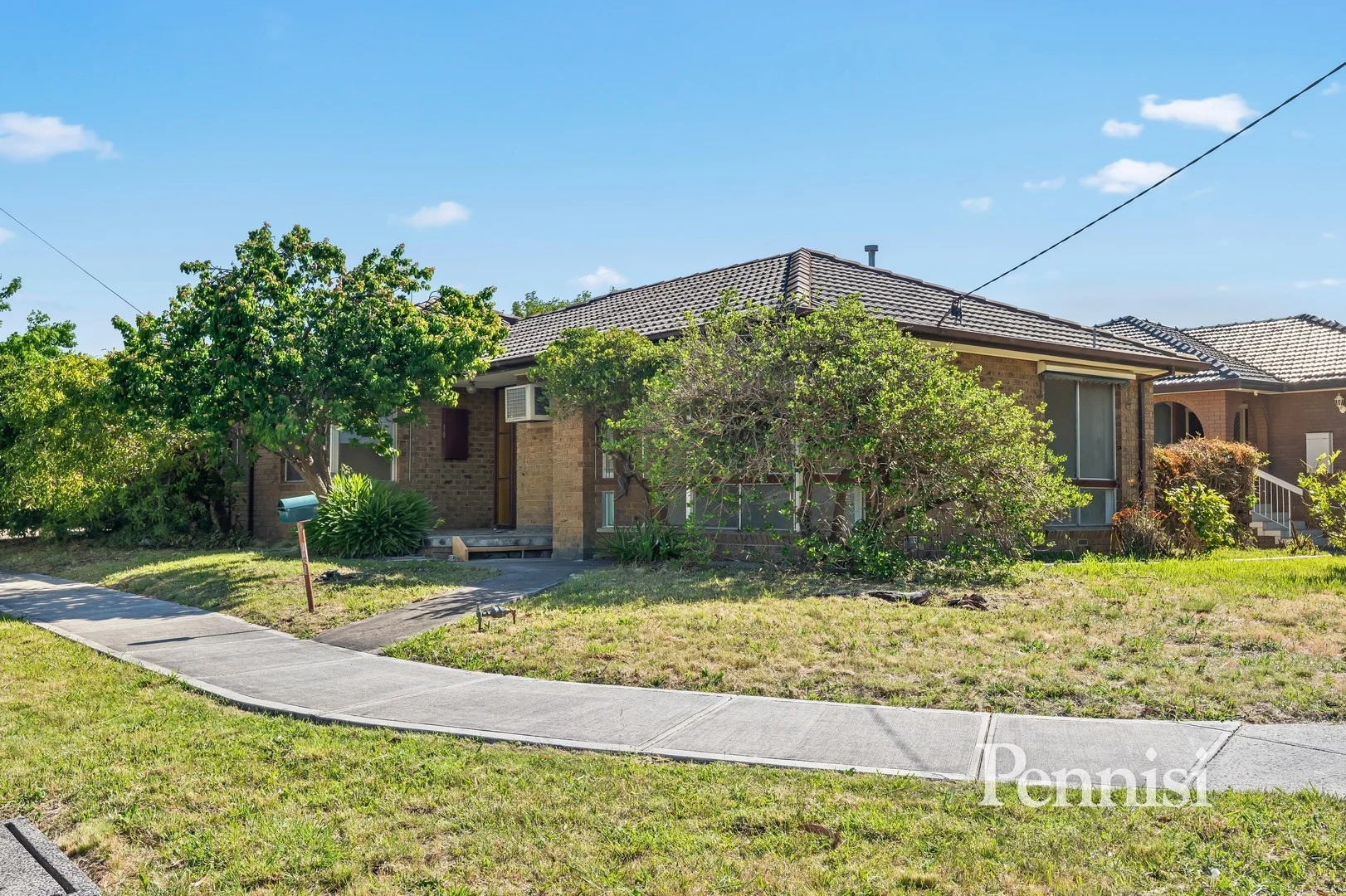 10 Grantley Drive, Gladstone Park VIC 3043