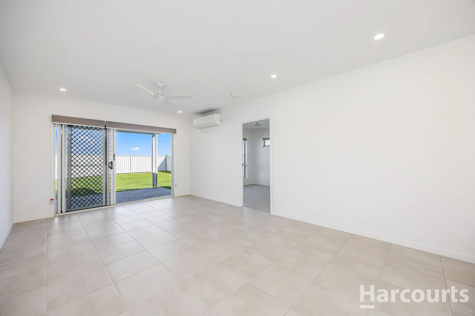 Additional image 2 of 2/31 North Lakes Circuit, Burrum Heads QLD 4659