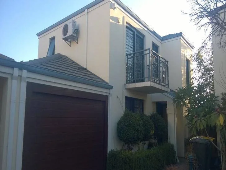 ROOM/28C Farnham Street, Bentley WA 6102