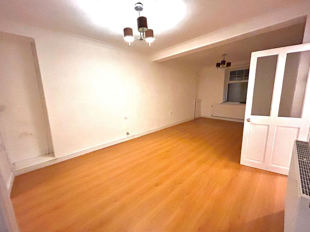 Additional image 3 of 3 bed terraced house to rentHillside Terrace, Wattstown, Porth CF39