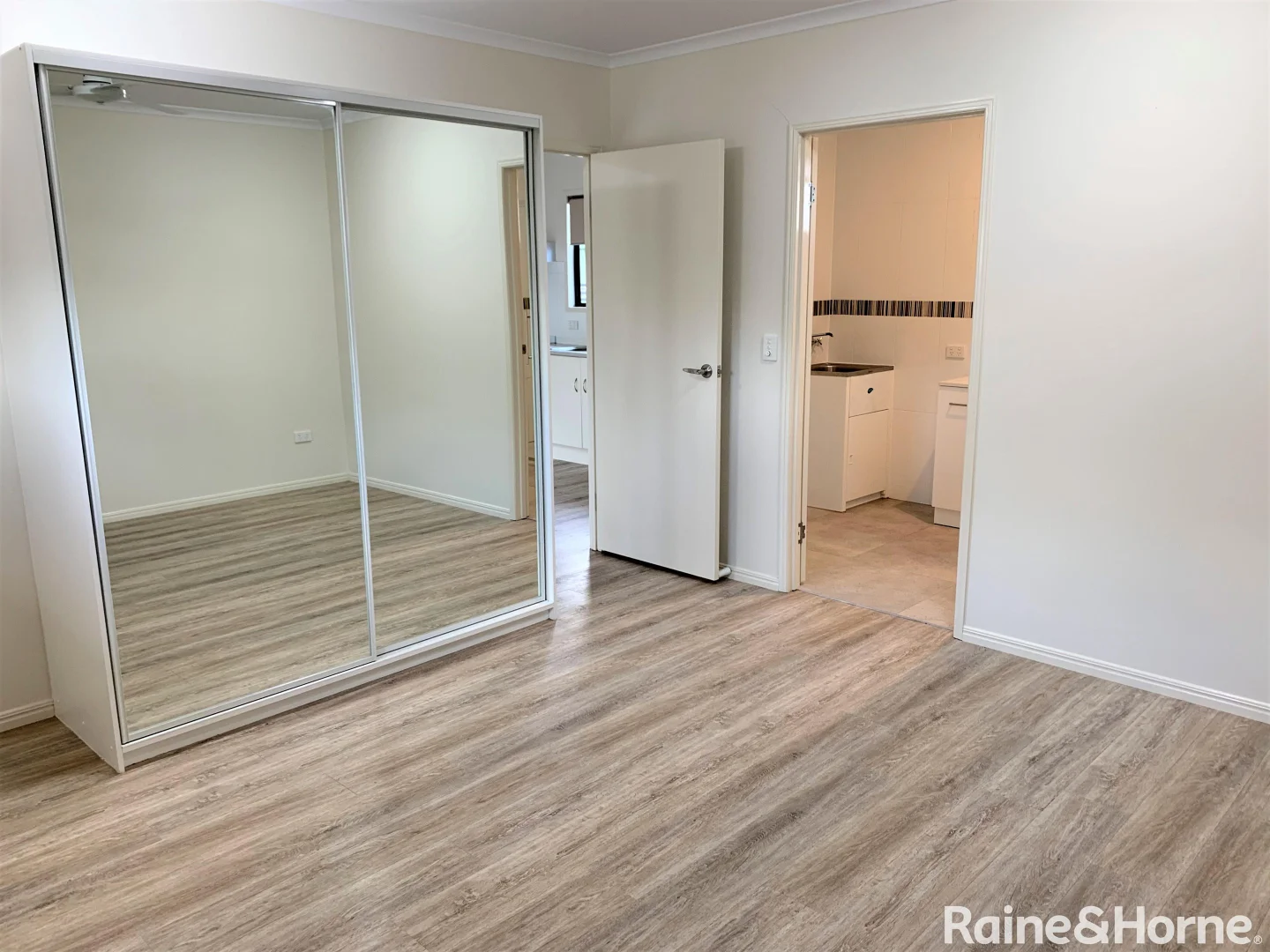 Additional image 3 of 4B/164 Torquay Road, Scarness QLD 4655
