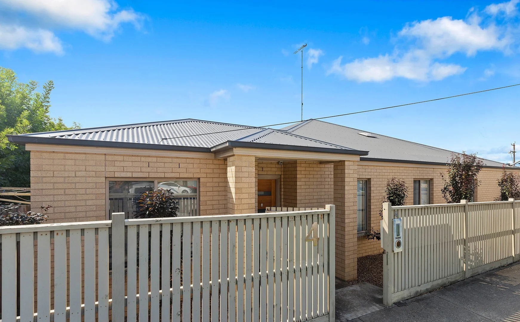 4 North Valley Road, Highton VIC 3216