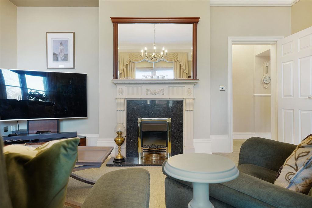 2 bed flat for saleTrinity Road, Darlington DL3 photo 3