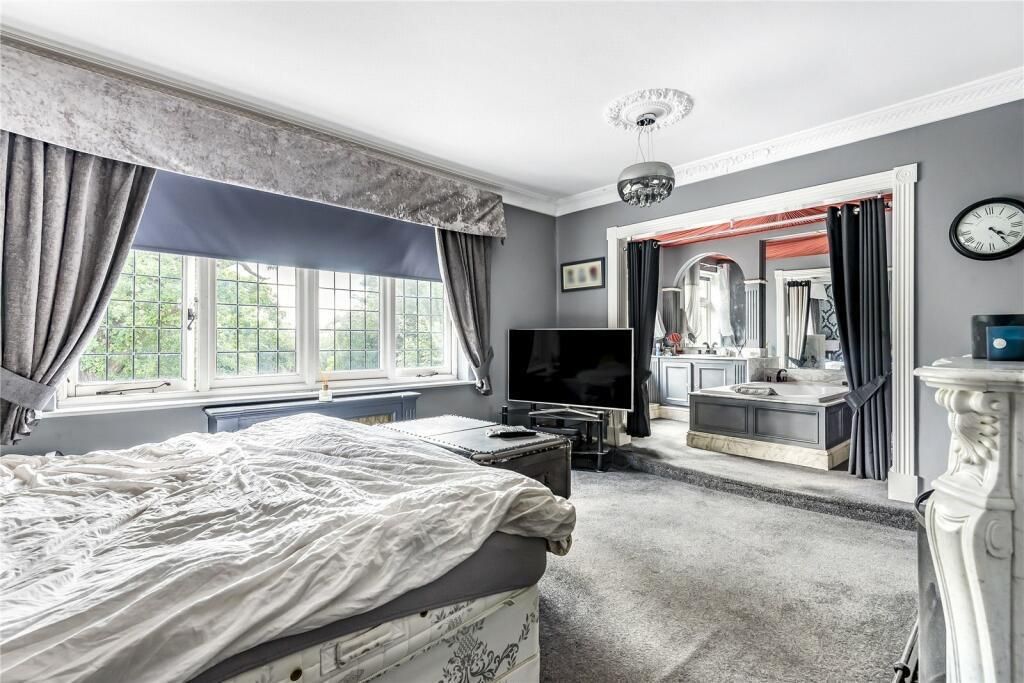 Additional image 11 of 5 bed detached house to rentThe Ridgeway, Cuffley, Potters Bar EN6