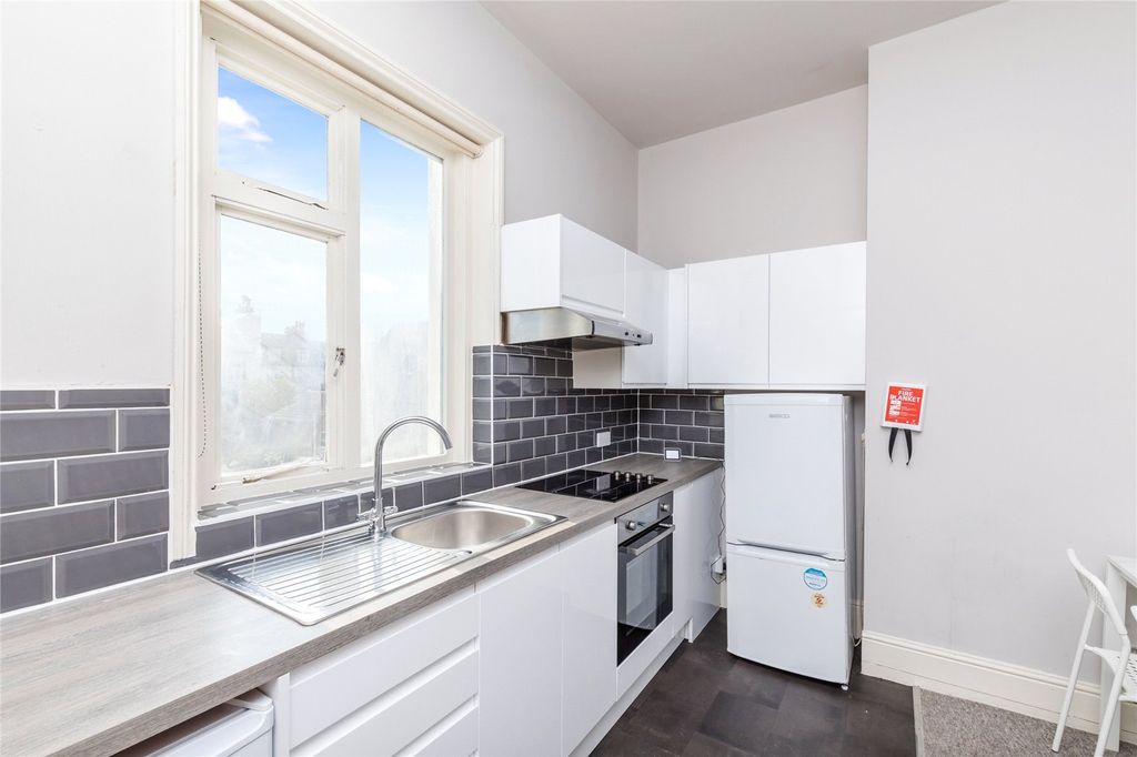 Additional image 4 of 5 bed shared accommodation to rentMontpelier Place, Brighton BN1