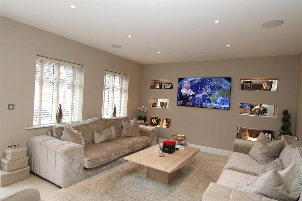 Additional image 10 of 6 bed detached house to rentBrantingham Drive, Ingleby Barwick, Stockton-On-Tees TS17