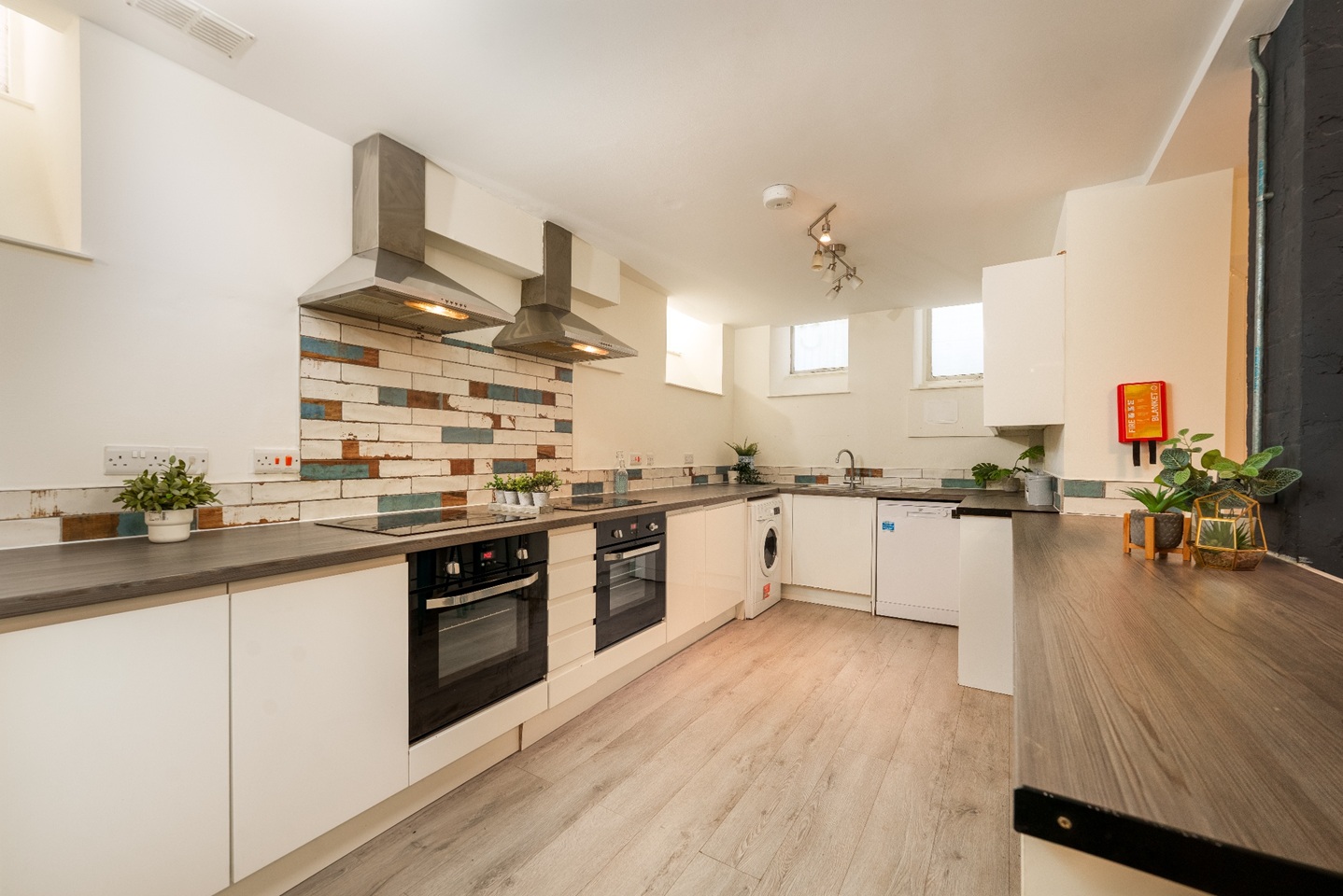 Additional image 3 of 7 Bed Flat, Trafalgar Street, S1, N1 7GU