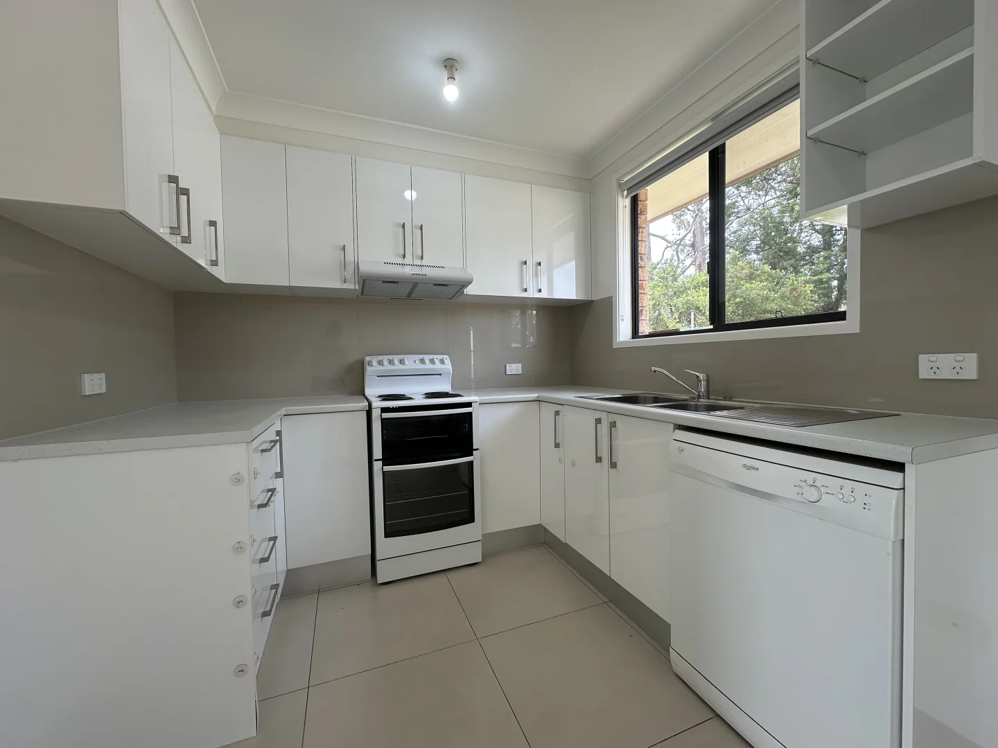 Additional image 4 of 29 Tarwarri Road, Summerland Point NSW 2259