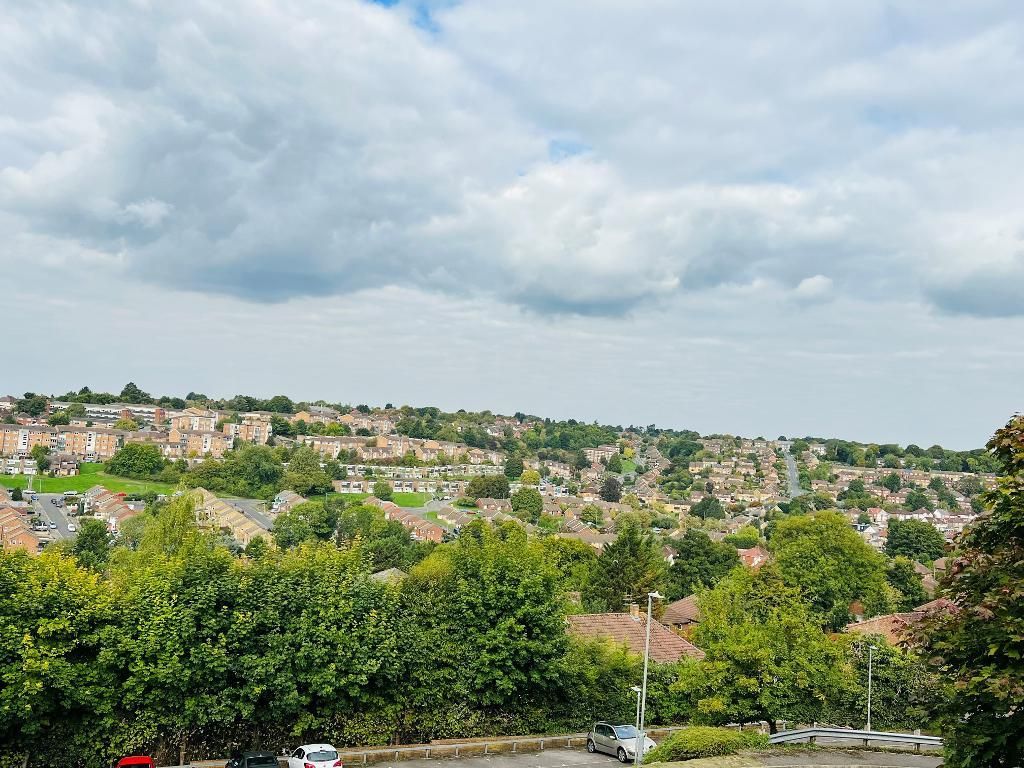 Additional image 2 of 2 bed flat to rentLingfield Close, High Wycombe HP13