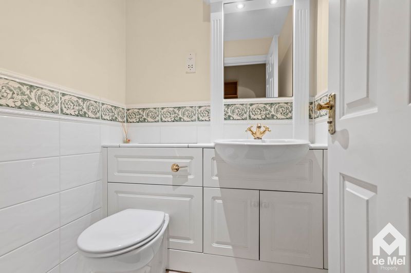 Additional image 13 of 3 bed flat for saleThe Broad Walk, Imperial Square, Cheltenham, Gloucestershire GL50
