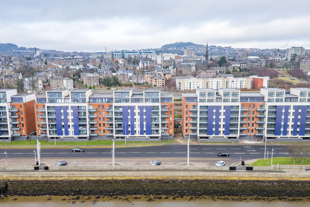 Additional image 3 of 3 bed flat to rentDundee DD1