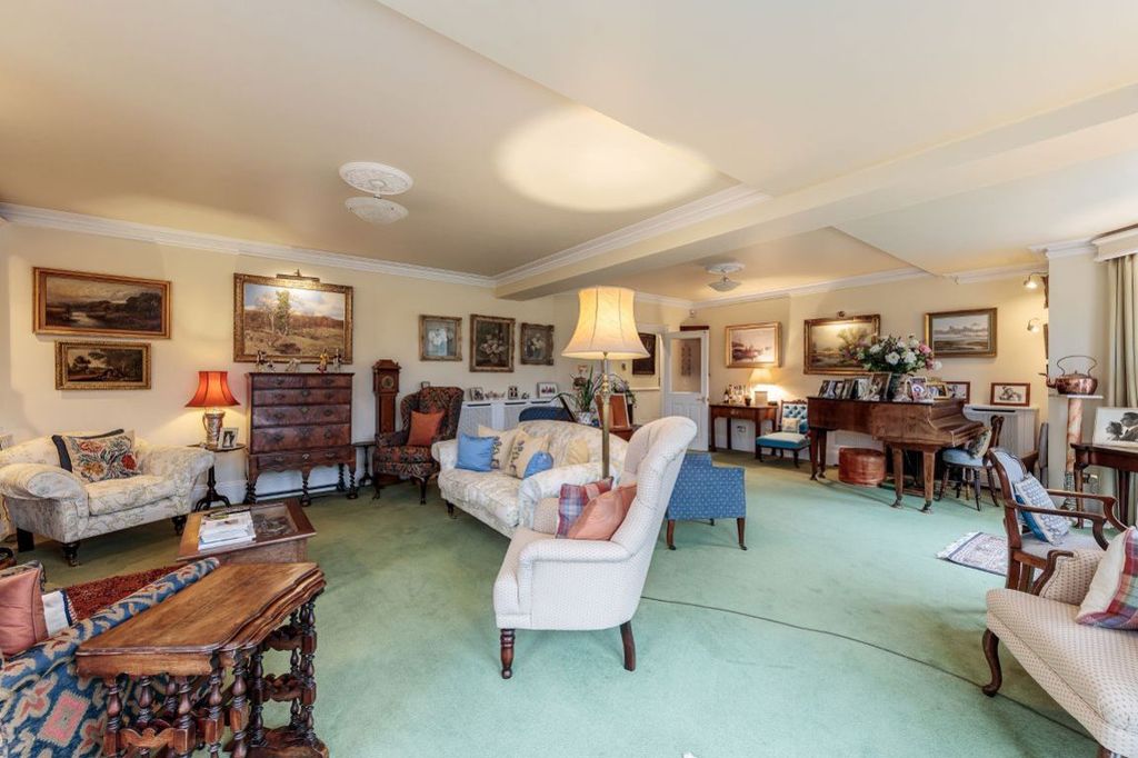 Additional image 4 of 3 bed flat to rentThe Coach House, Tonbridge, Kent TN11