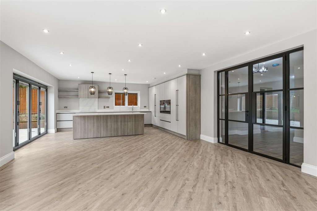 Additional image 16 of 4 bed detached house to rentChessetts Wood Road, Lapworth, Solihull B94