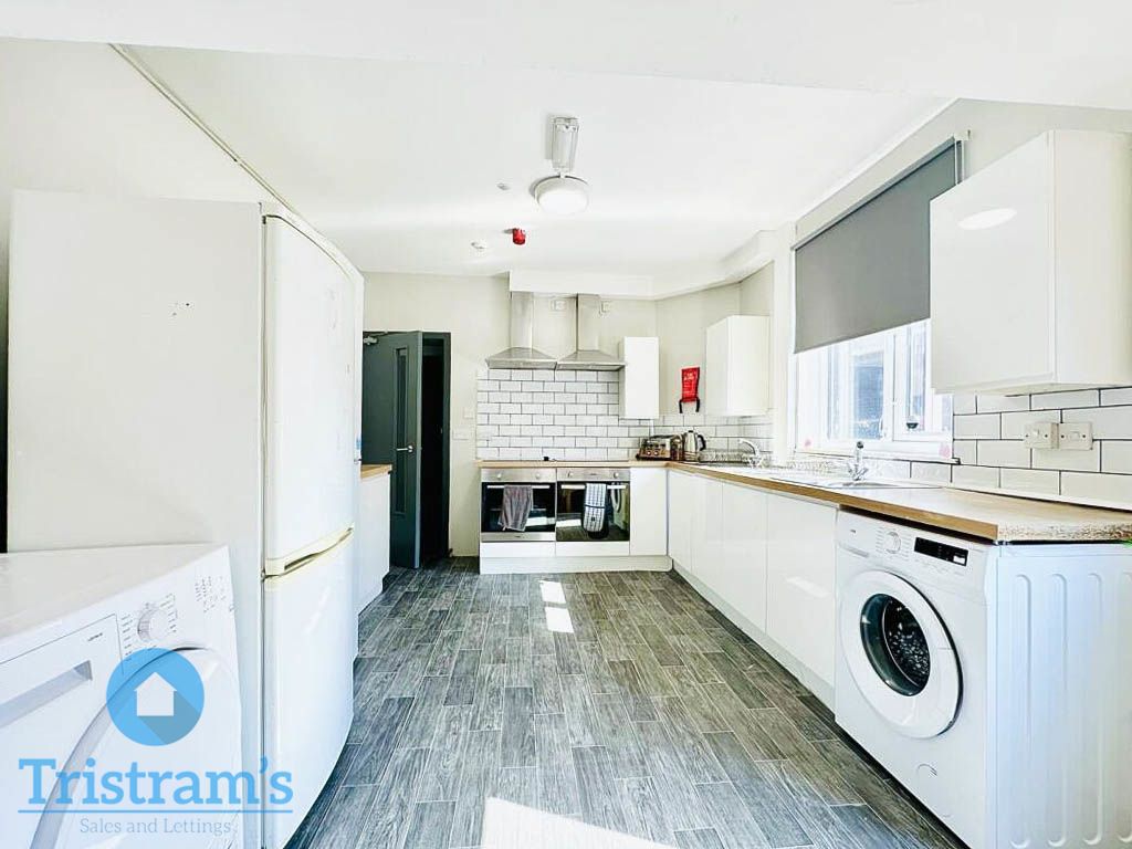 8 bed shared accommodation to rentDerby Grove, Lenton NG7 photo 2