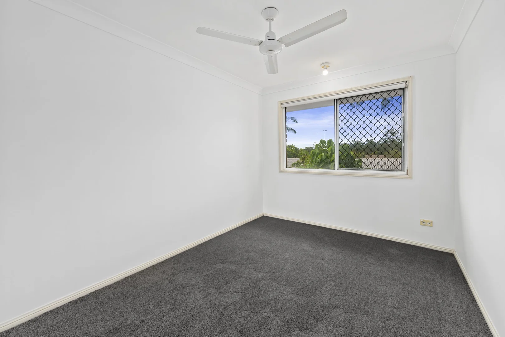 Additional image 6 of 2/12 Kenny Drive, Labrador QLD 4215