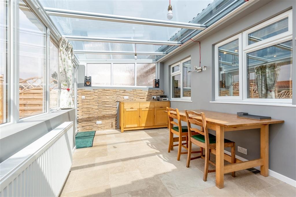 3 Bed Terraced House, South Liberty Lane, BS3, N1 7GU