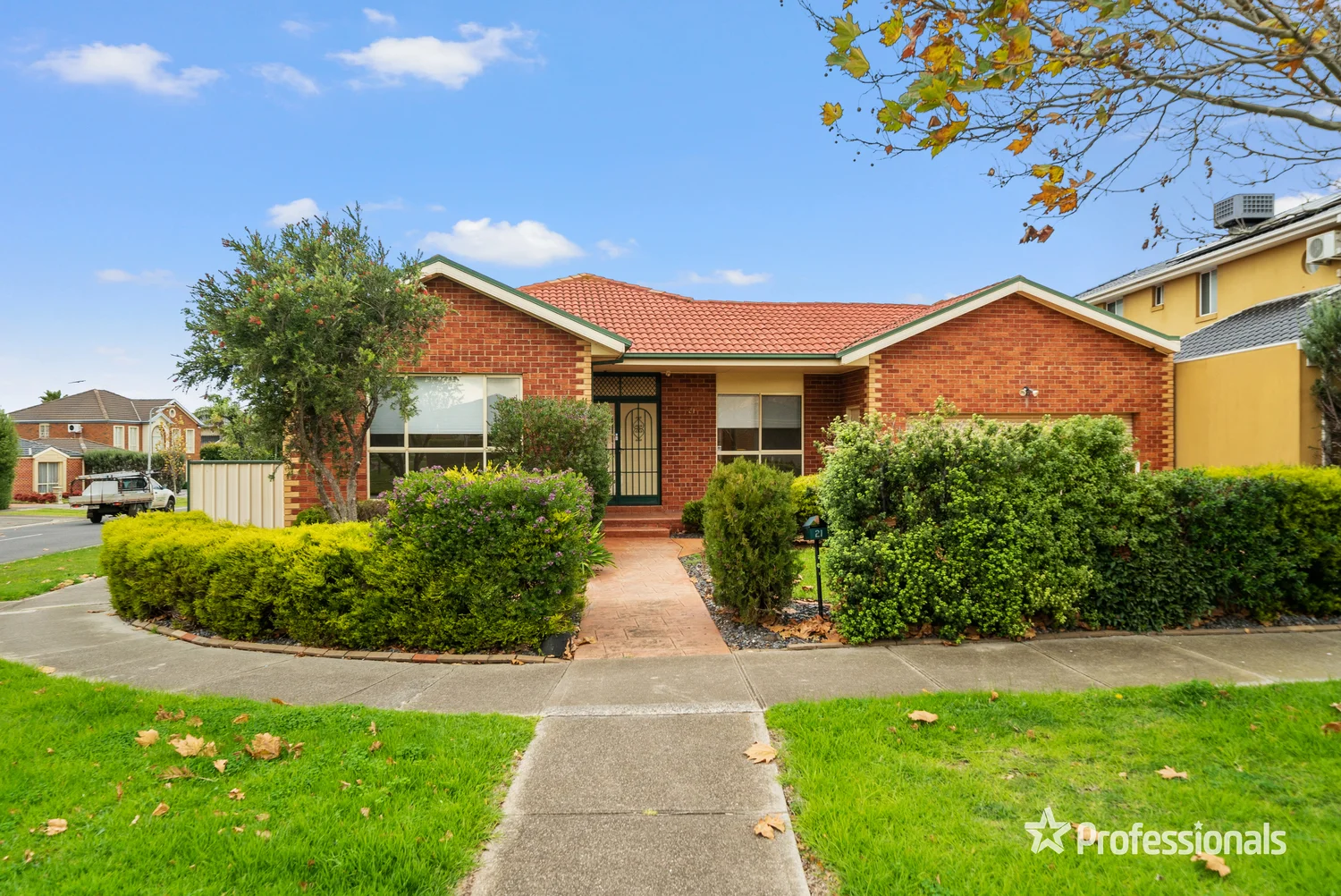 21 Tasman Crescent, Taylors Lakes VIC 3038