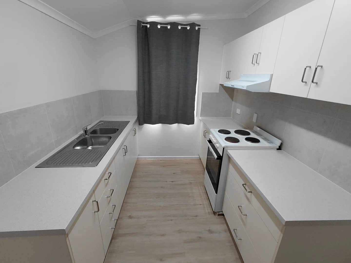 1/174 Edith St, Innisfail QLD 4860 photo 2
