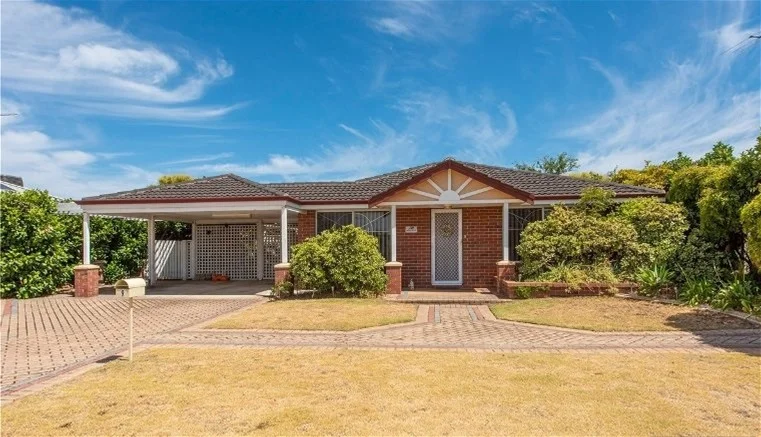 9 Lavender Gardens, Halls Head WA 6210