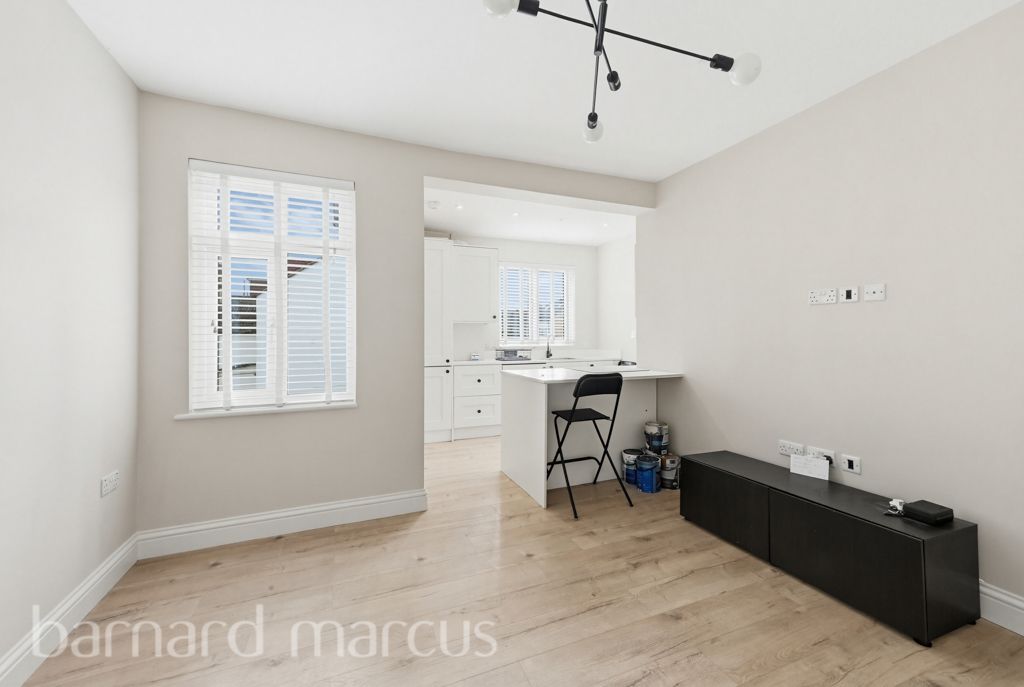 2 bed maisonette to rentBrampton Road, Croydon CR0