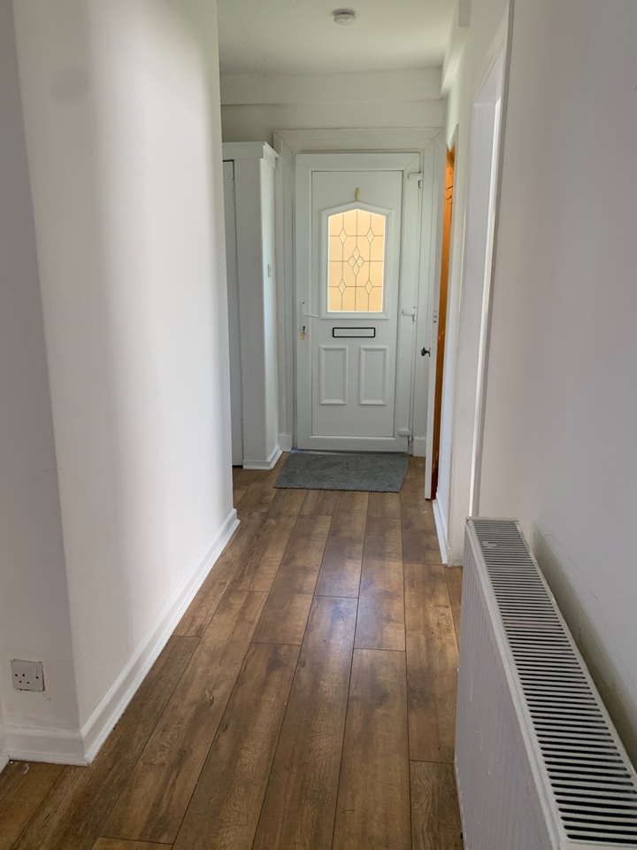 2 Bed Flat, Riddrie, G33, N1 7GU photo 2