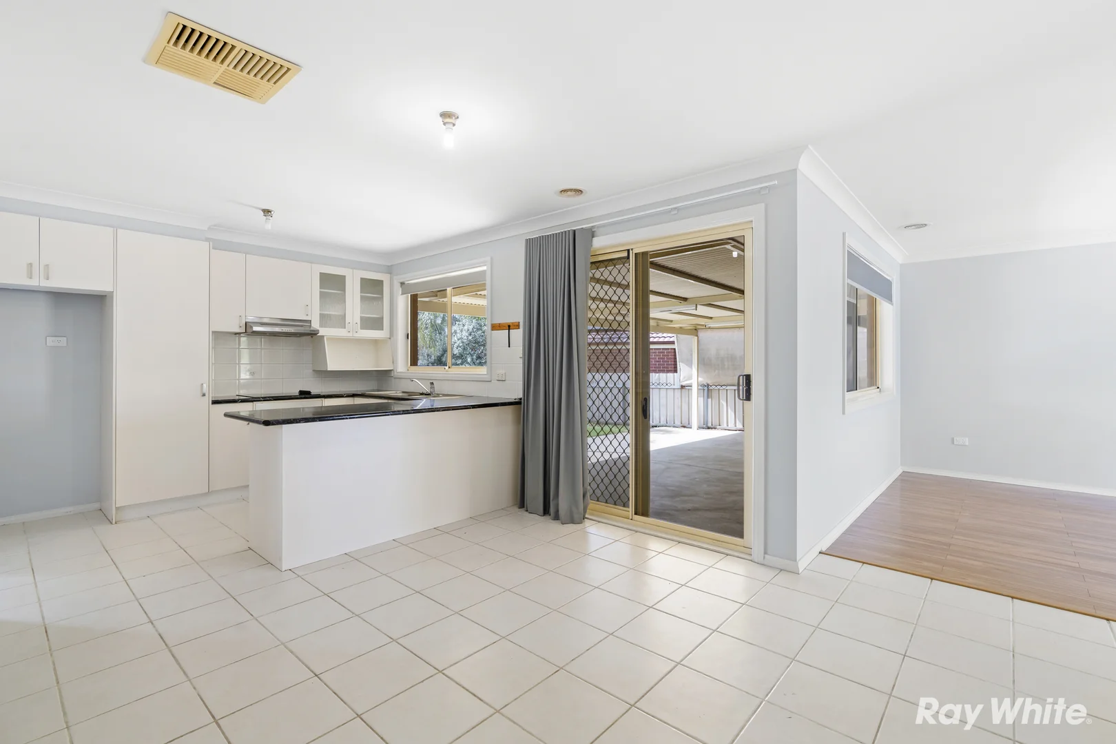 Additional image 5 of 23 Kaldari Crescent, Glenfield Park NSW 2650