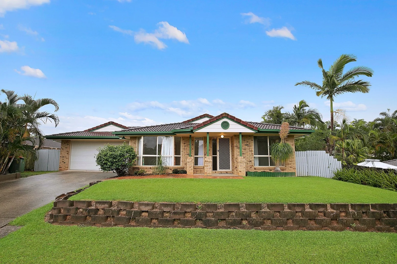 23 Saraband Drive, Eatons Hill QLD 4037
