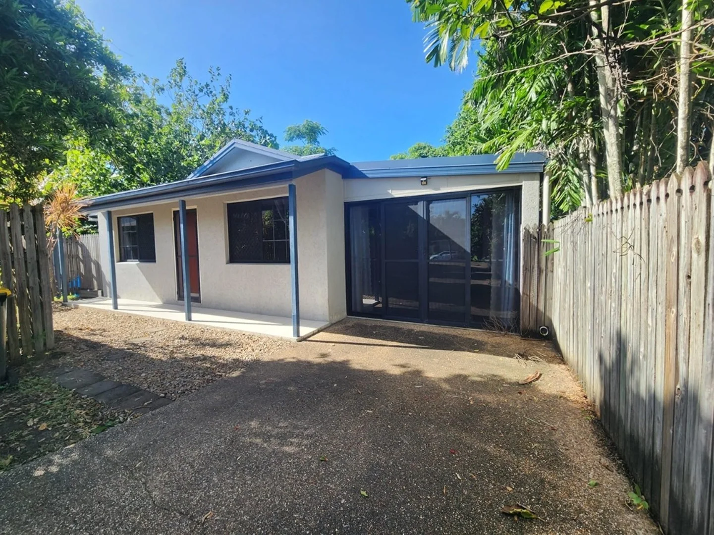 2/9 Jennifer, Kelso QLD 4815
