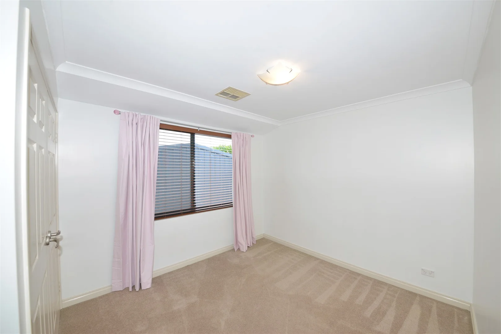 Additional image 14 of 15 Chalk Elbow, Pearsall WA 6065