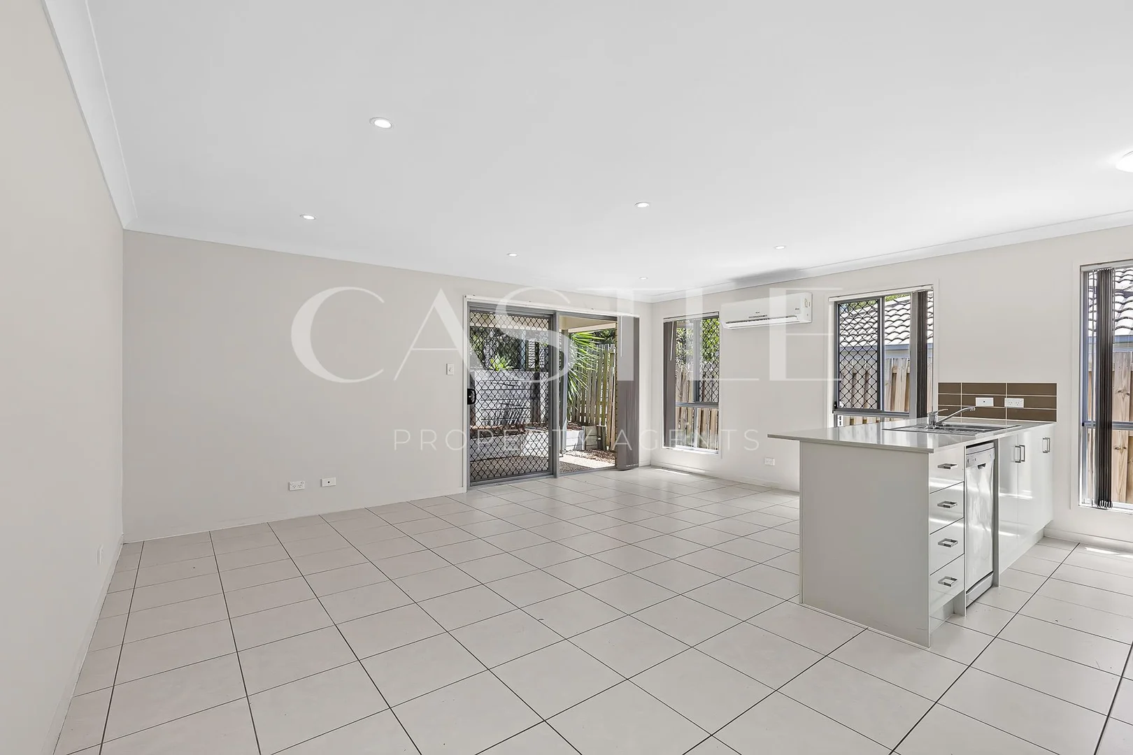 13 Parkvista Circuit, Coomera QLD 4209 photo 2