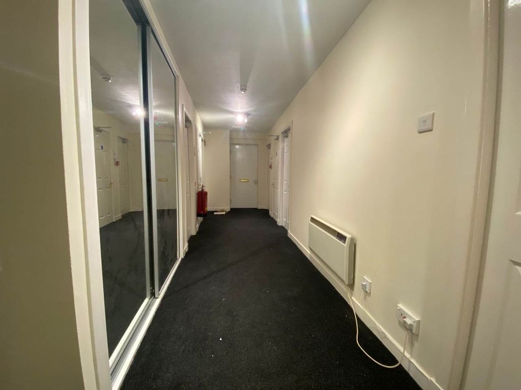Additional image 8 of 5 bed flat to rent31B Trades Lane, Bisset Bond DD1