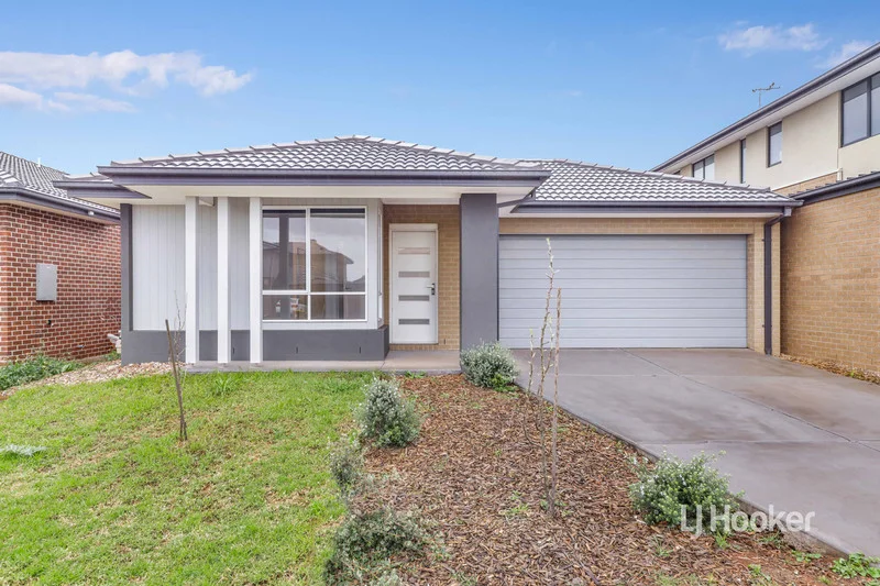 18 Milos Court, Fraser Rise VIC 3336