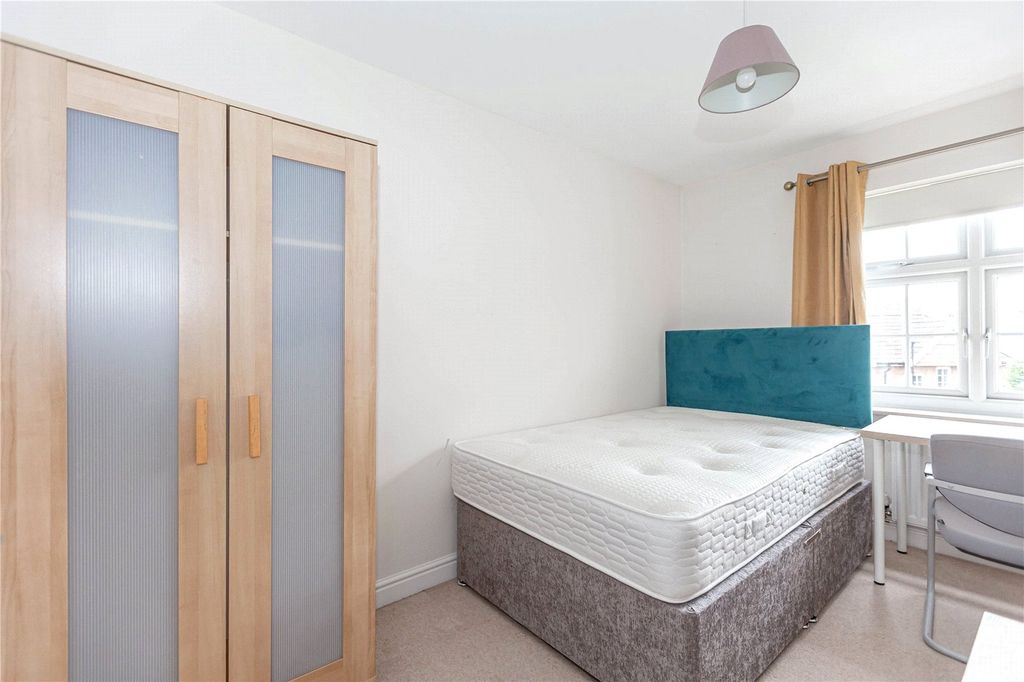 Additional image 8 of 6 bed semi-detached house to rentHatton Road, Cheswick Village, Bristol BS16