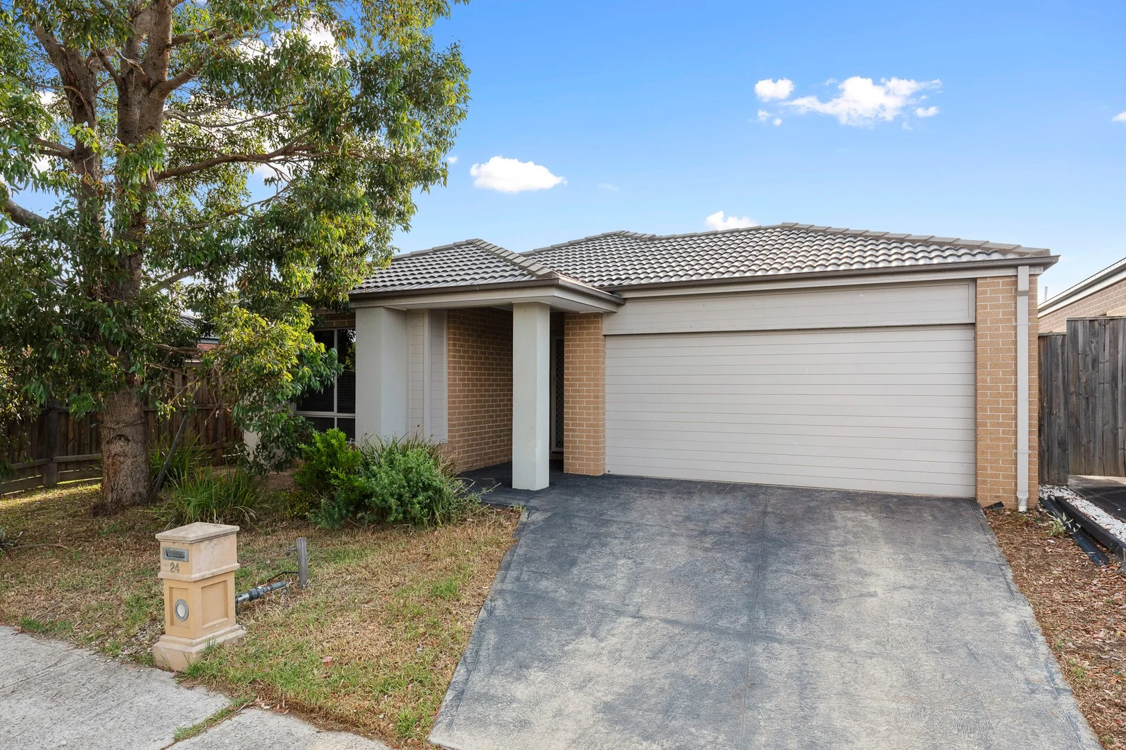 24 Casino Parade, Point Cook VIC 3030