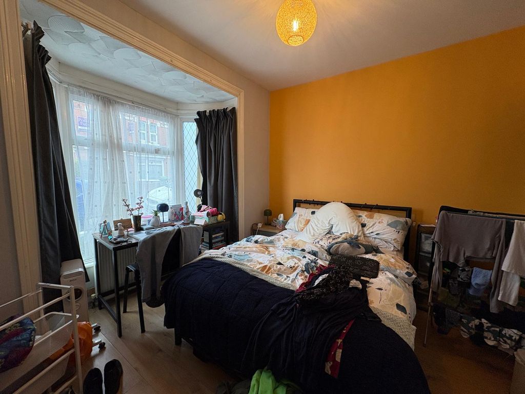 Additional image 10 of 6 bed semi-detached house to rentMilton Road, Southampton SO15