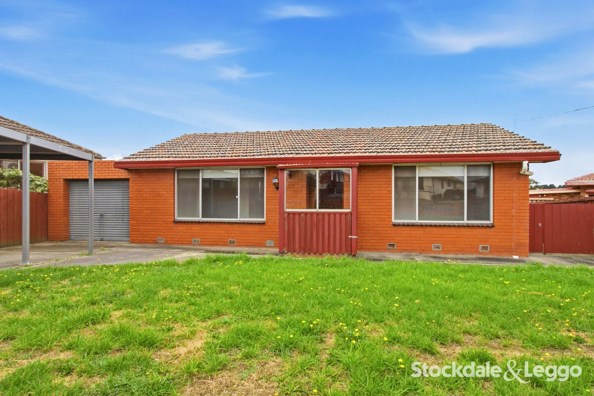 8 Wicks Crescent, Morwell VIC 3840