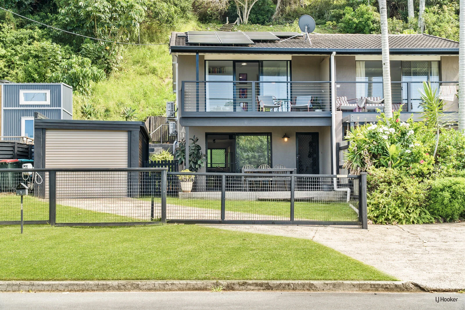 1/33 Bimbadeen Avenue, Banora Point NSW 2486