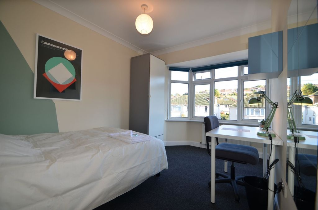 Additional image 9 of 7 bed semi-detached house to rentUpper Bevendean Avenue, Brighton BN2