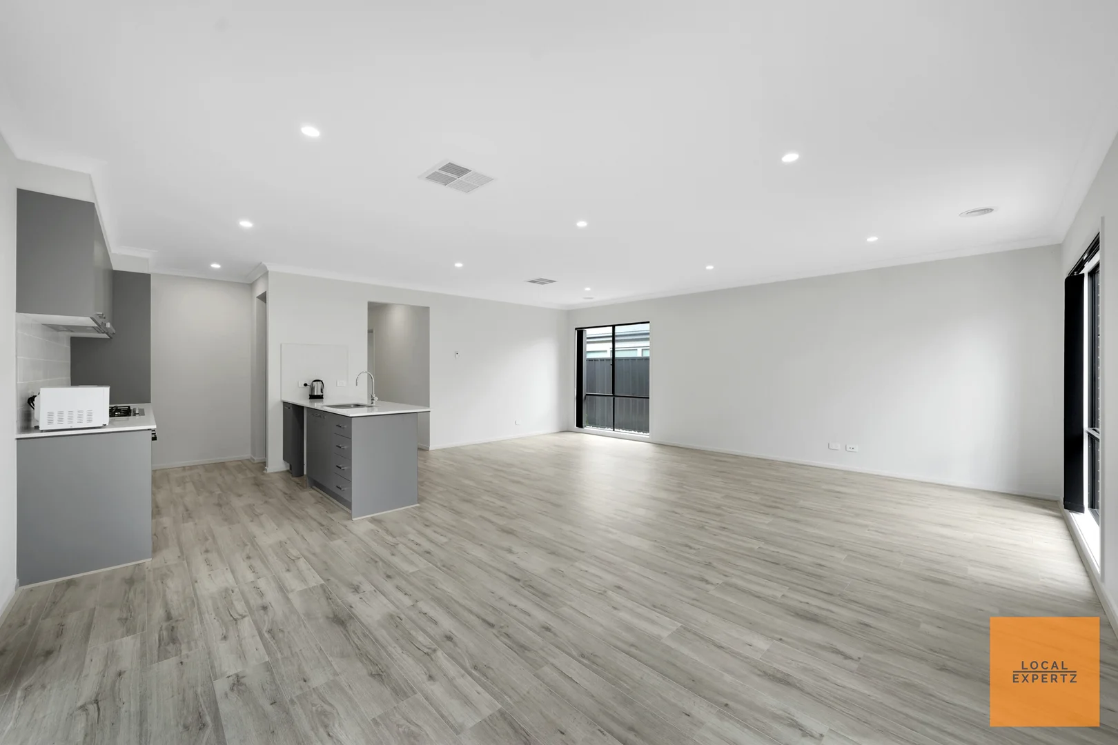 Additional image 4 of 35 Oaky Crescent, Cobblebank VIC 3338