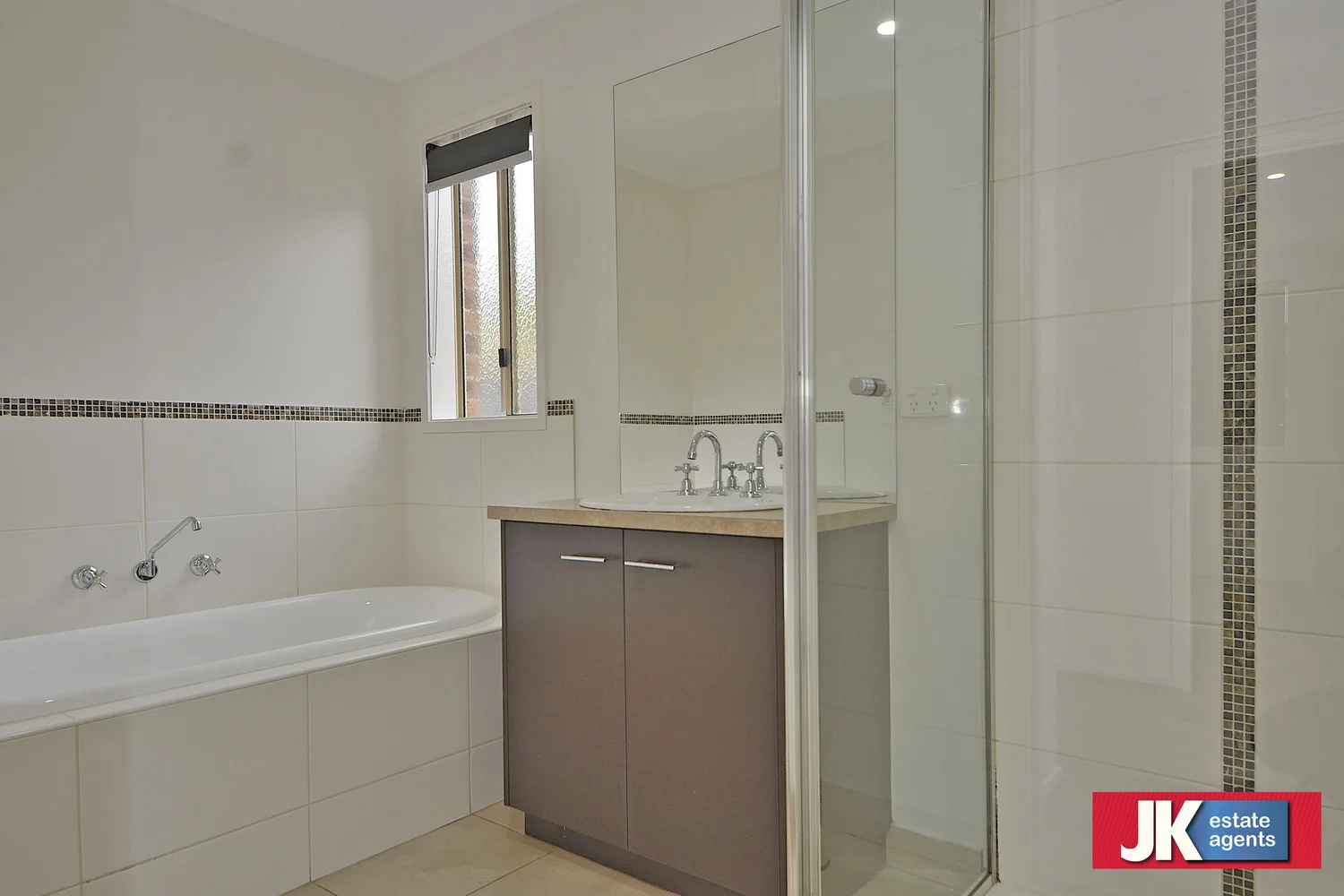 Additional image 10 of 42 Kinglake Drive, Manor Lakes VIC 3024