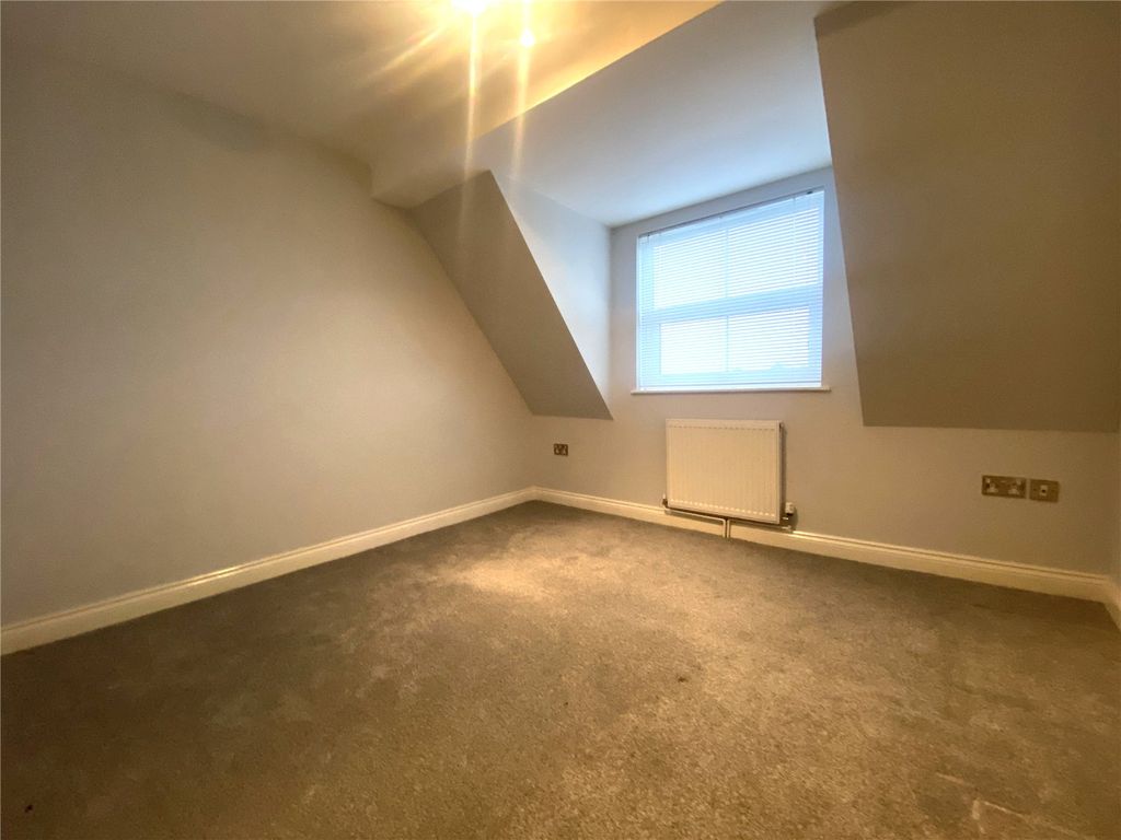 Additional image 4 of 1 bed flat to rentNorthfield Lodge, 9-11 Northfield, Bridgwater, Somerset TA6