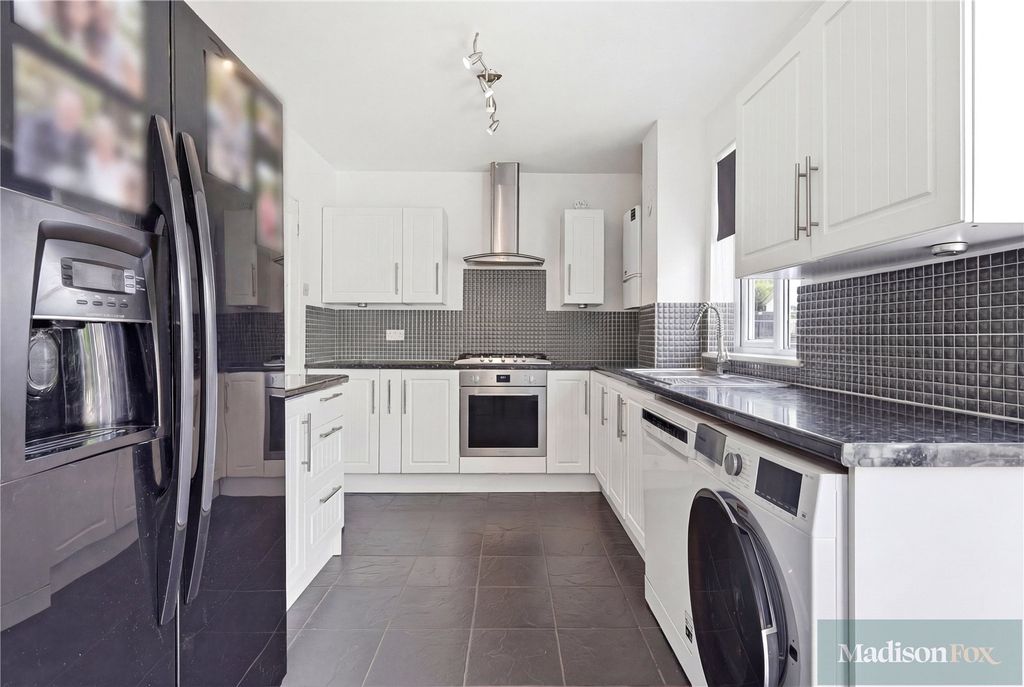 Additional image 6 of 3 bed semi-detached house for saleDeepdene Road, Loughton, Essex IG10