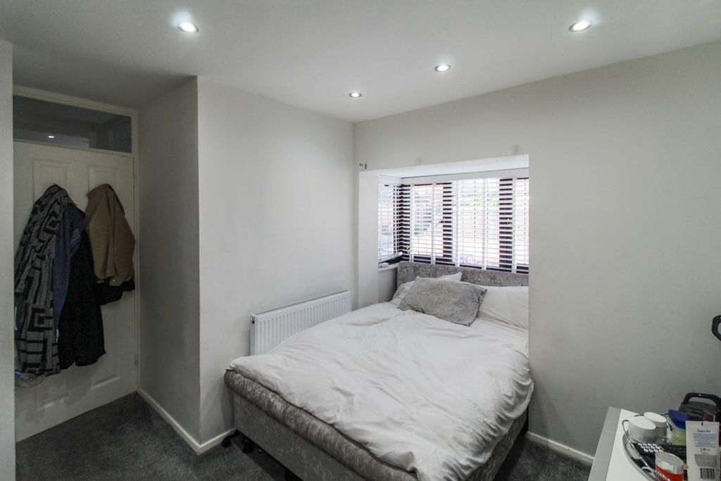 Additional image 7 of 2 bed detached house to rentQueensbury Close, Bedford MK40