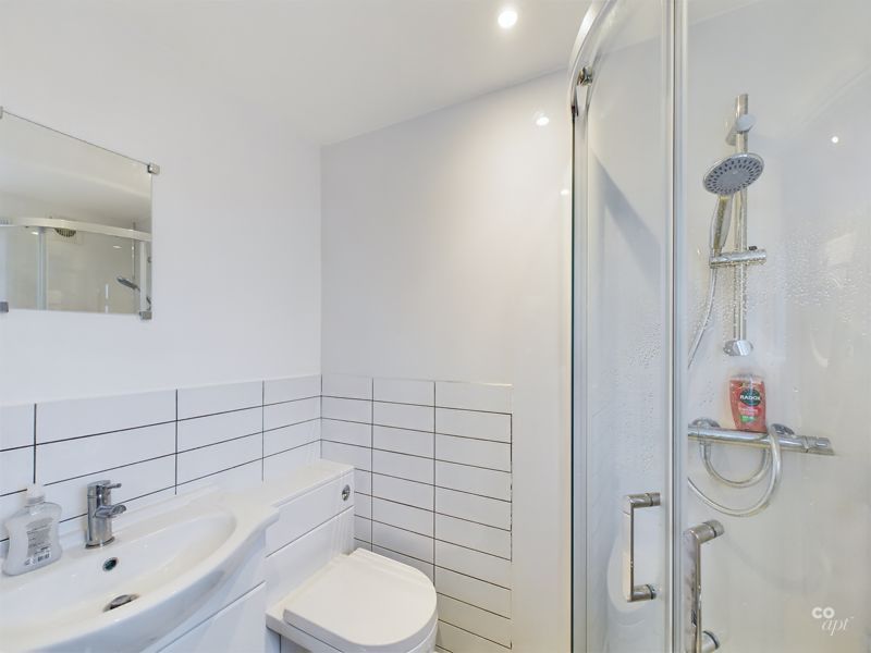 5 bed shared accommodation to rentSt. Georges Road, Brighton BN2 photo 5