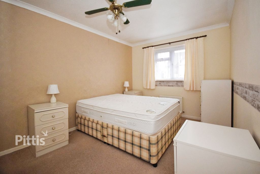 Additional image 7 of 3 bed semi-detached house to rentLinnet Close, Newport PO30