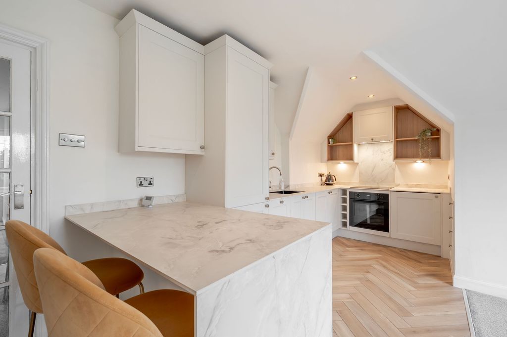 Additional image 2 of 3 bed flat to rentSpringfield Avenue, Harrogate HG1