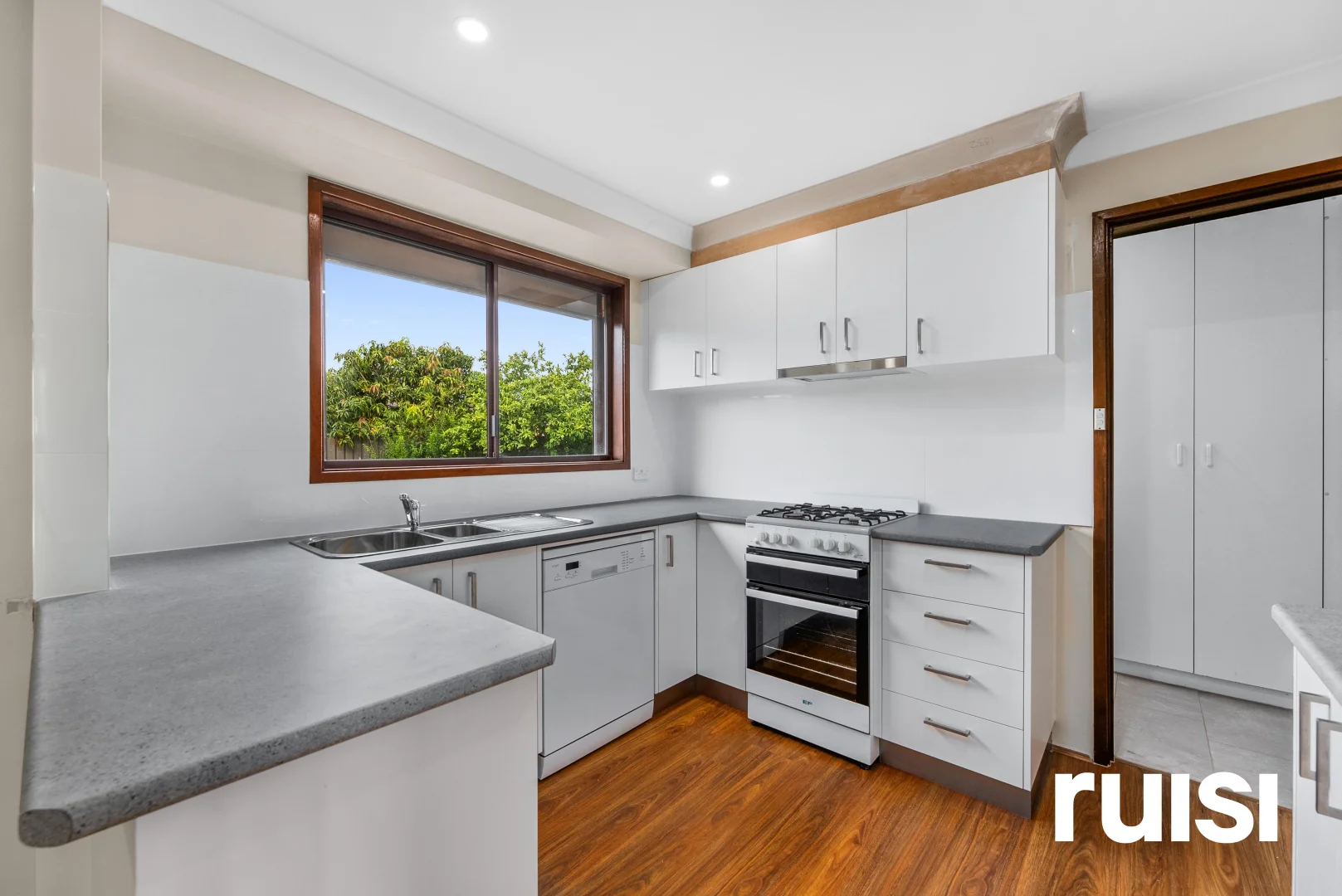 Additional image 6 of 5 Cato Close, Edensor Park NSW 2176