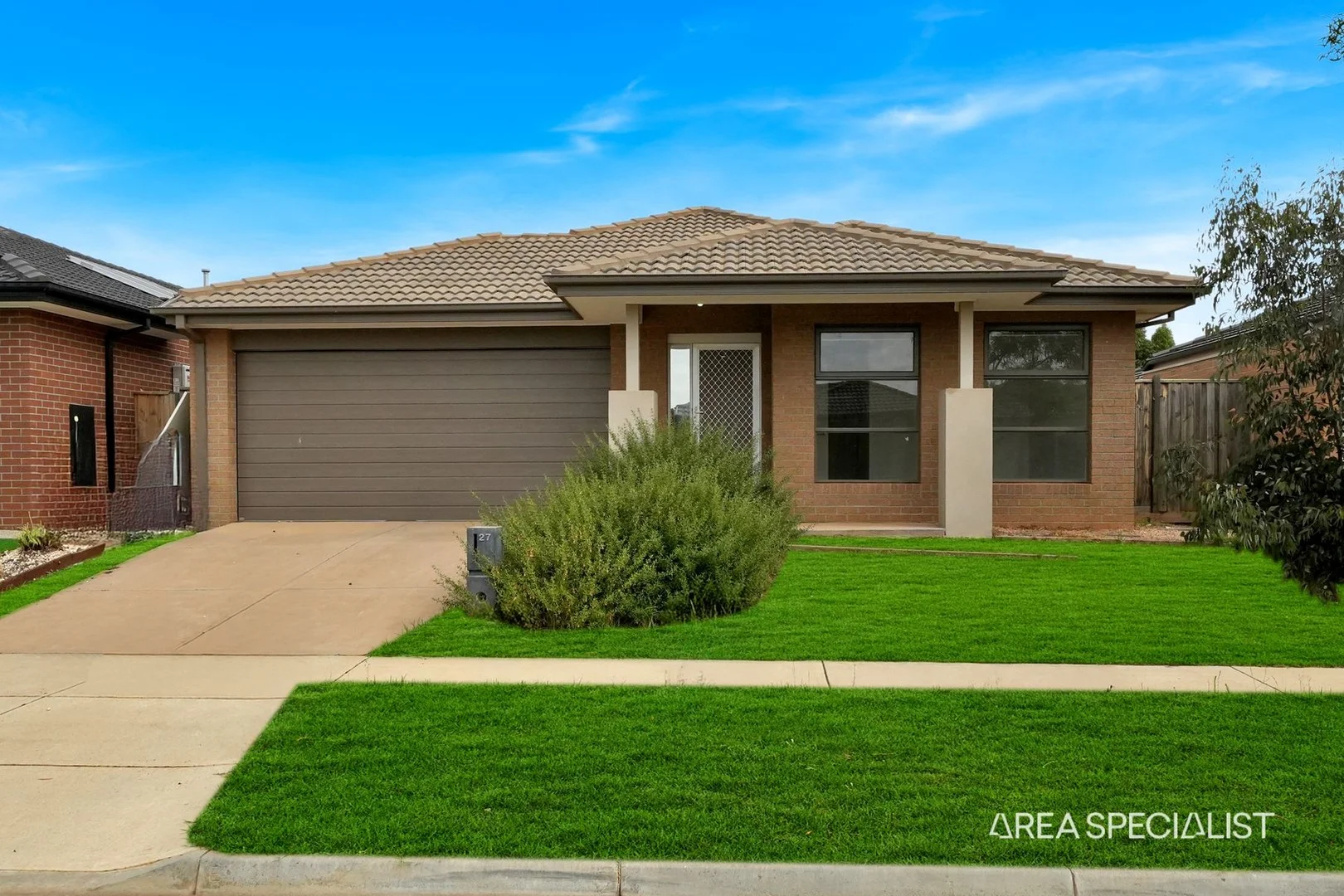 27 Bristol Street, Strathtulloh VIC 3338