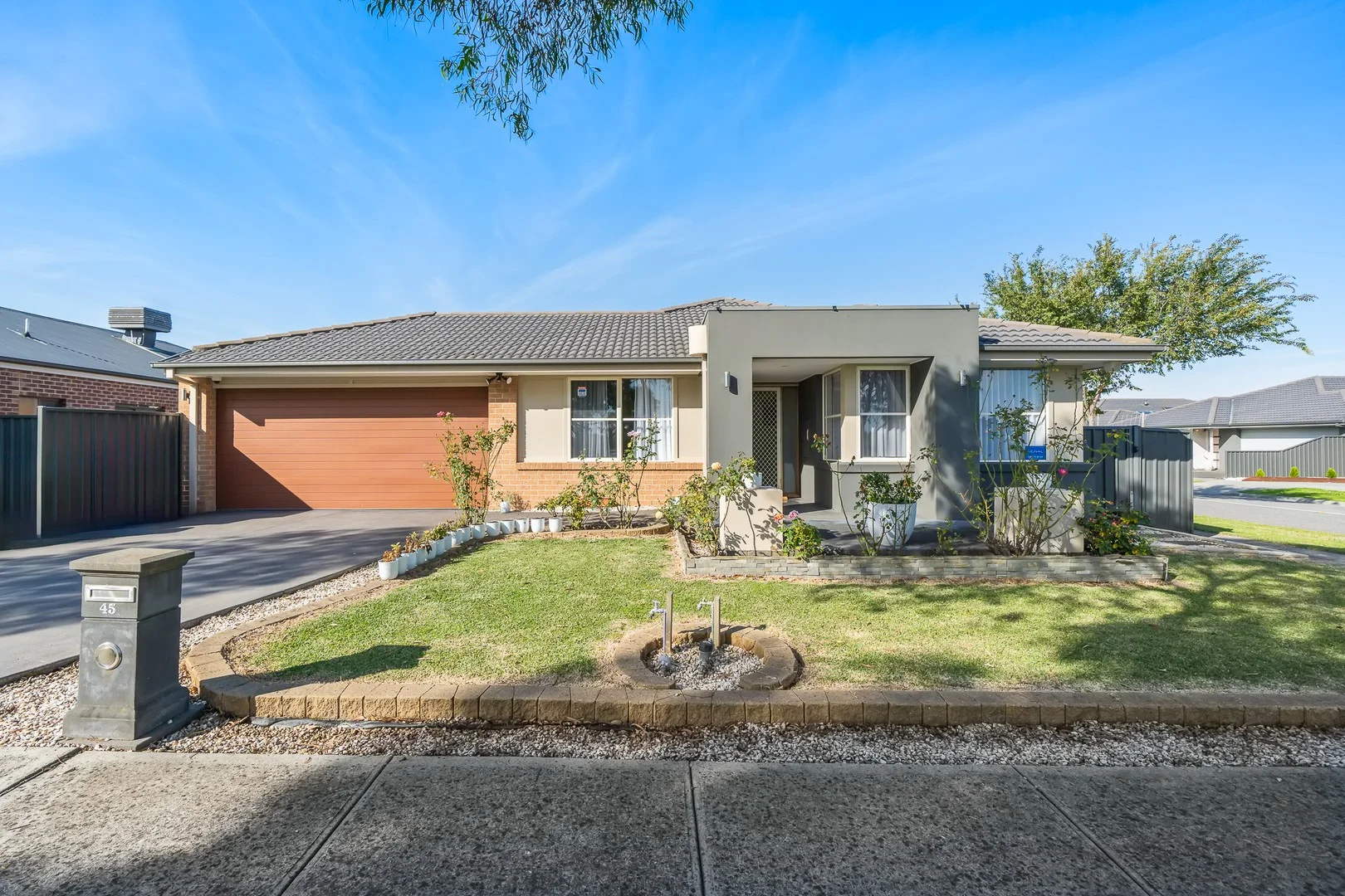 45 Fortuna Crescent, Cranbourne West VIC 3977